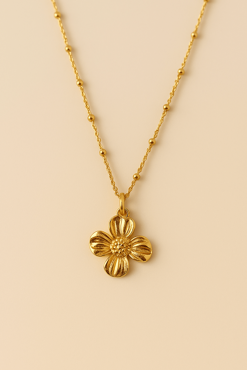 Collar Gardenia Oro, diseño delicado y brillante