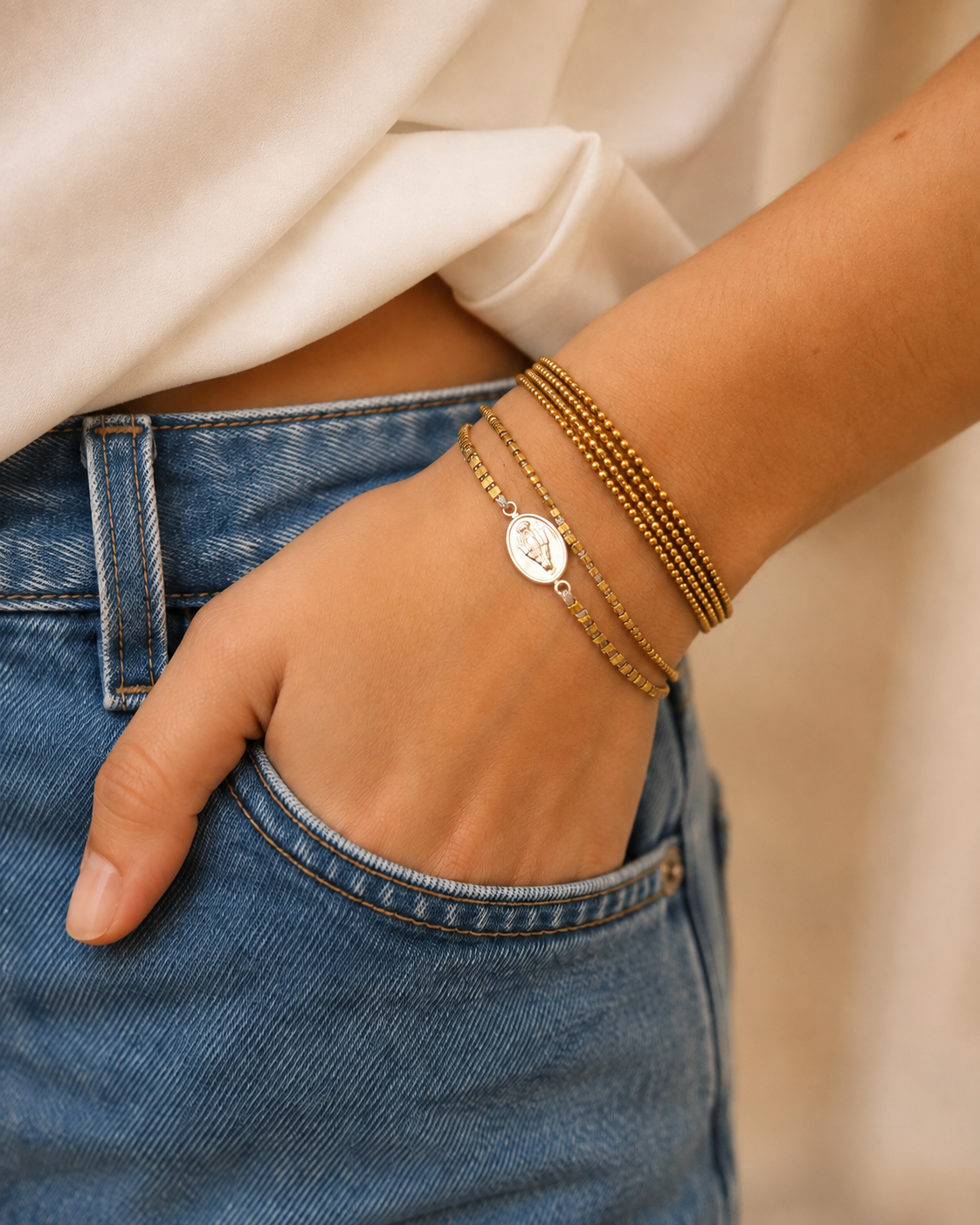 Pulsera hilo virgen milagrosa