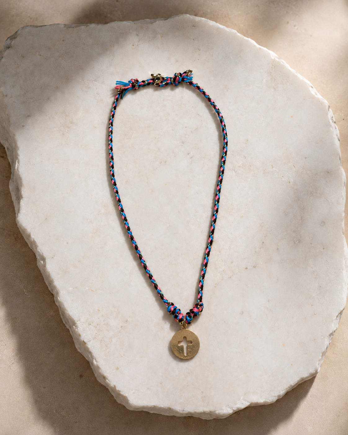 Collar niñita cordón cruz enchapada oro