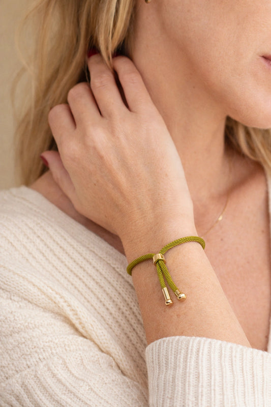 Pulsera Bimba Verde claro detalles dorados